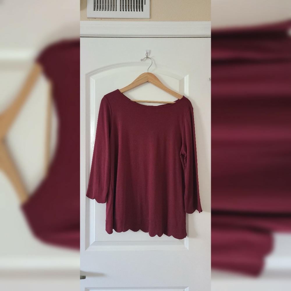 41 Hawthorn scalloped sleeve/bottom top